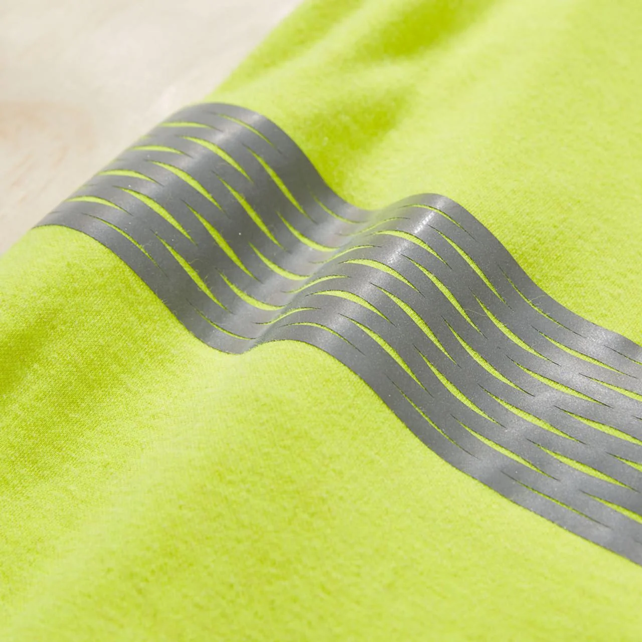 Ariat Men's Flame Resistant Hi-Vis LS T-Shirt Yellow - Image 3