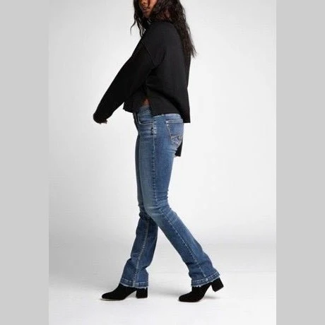 Silver Jeans Women's Elyse Curvy Relaxed Slim Fit Boot Cut - Image 3