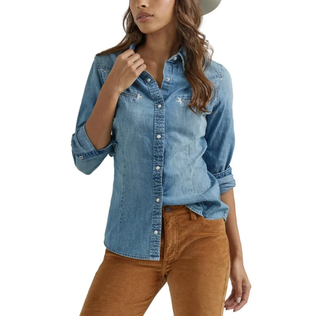 Wrangler Women's Vintage Light Wash Cowboy Snap Long Sleeve Shirt