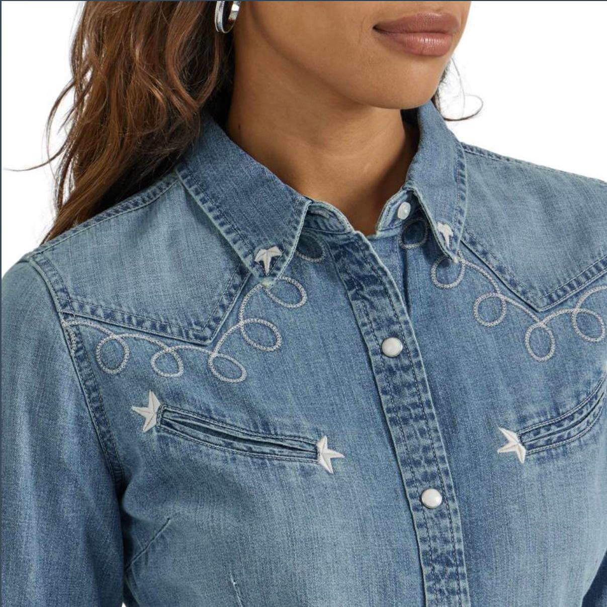 Wrangler Women's Vintage Light Wash Cowboy Snap Long Sleeve Shirt - Image 3